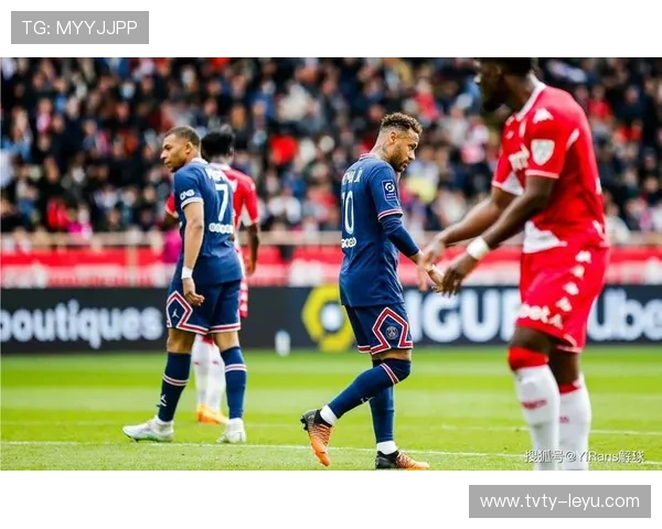 巴黎圣日耳曼领跑法甲，马赛紧追不放！