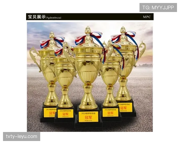 贝肯鲍尔以卓越领导力革新足球界冠军文化