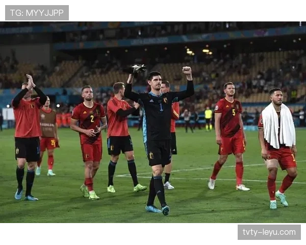 库尔图瓦伤病复出之路：守门员如何在挑战中稳步提升状态重返巅峰