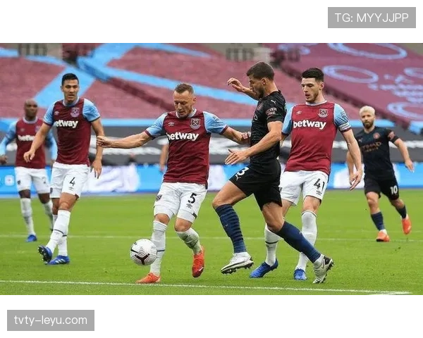 弗赖堡关键球员状态回暖，助球队斩获德甲关键胜利