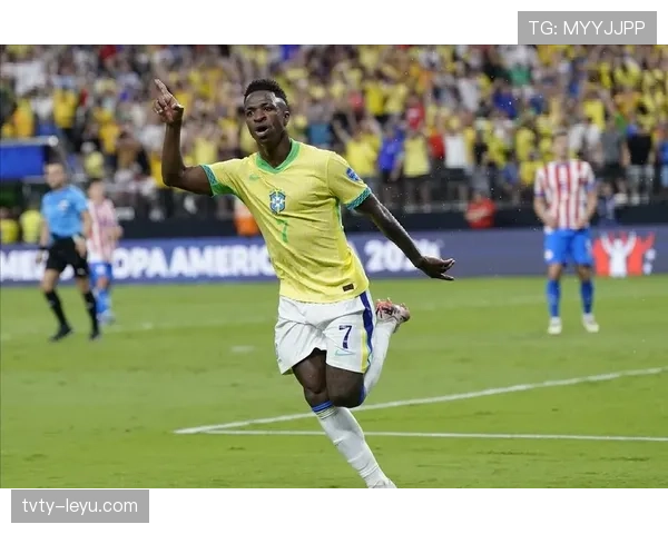 维尼修斯与罗比尼奥早期模板相似度及风格差异解析 维尼修斯与罗比尼奥早期模板相似度及风格差异解析